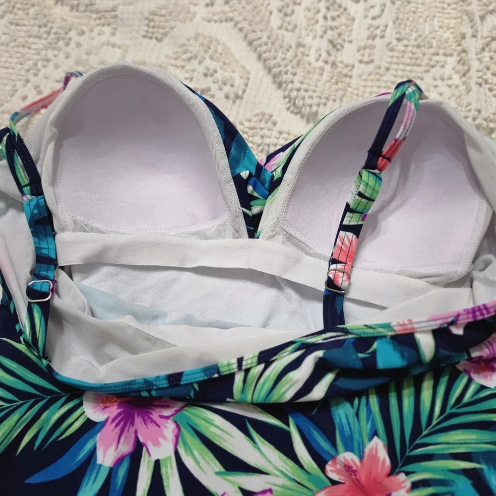 Croft & Barrow Tropical Floral Bust Enhancer Twisted Tankini Top Swimwear L